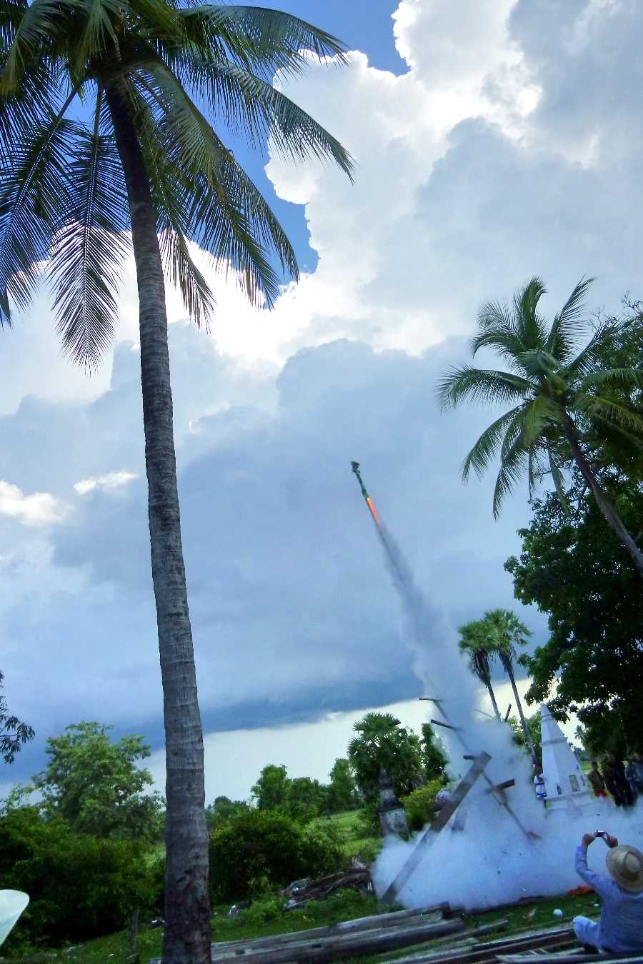 This rocket flies high 