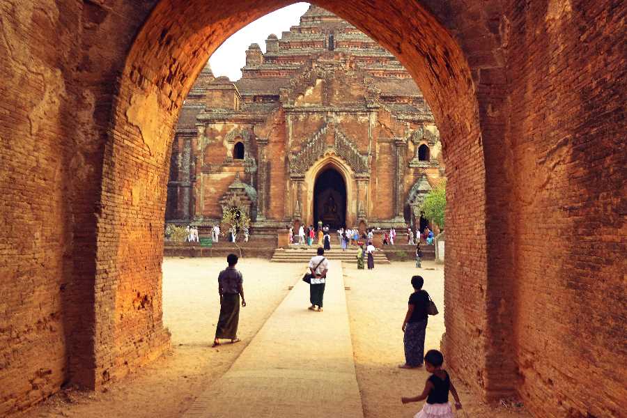 The city attracted monks and students from as far as India, Sri Lanka and the Khmer Empire