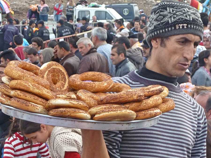 Simit seller in Didim, Turkey