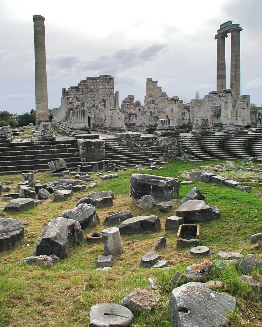 Portrait view of the Apollo Temple