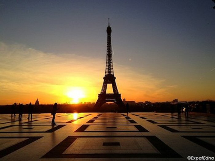 in Paris, she worked as a private English tutor and freelance writer