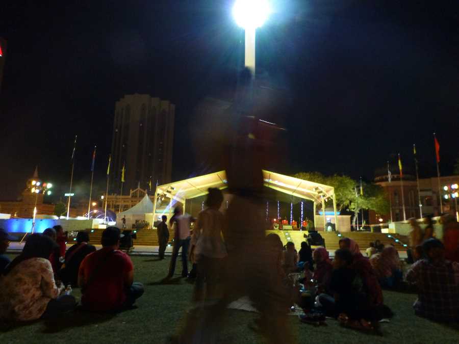While entering what I think is an actual decent shot for the current Travel Photo Roulette I noticed the host had won the previous event with a photo similar to something I had tried myself