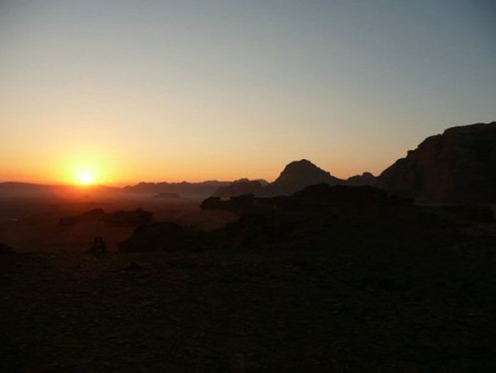 After lunch the group set off into the desert to Wadi Rum
