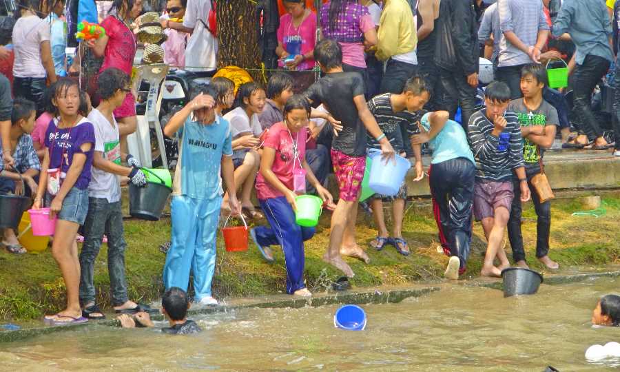 The moat surrounding the old town makes Chiang Mai a good place for Songkran