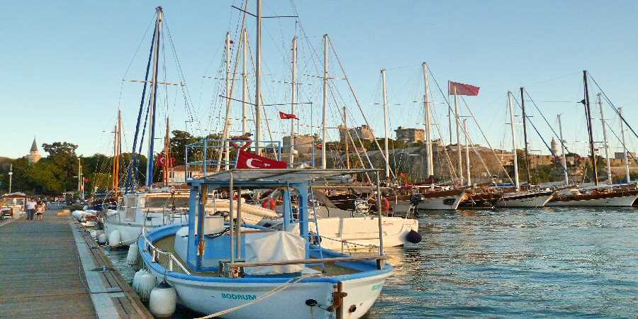 You are currently viewing The Castle Of St Peter In Bodrum – A Good Place To Ride Out A Zombie Apocalypse?