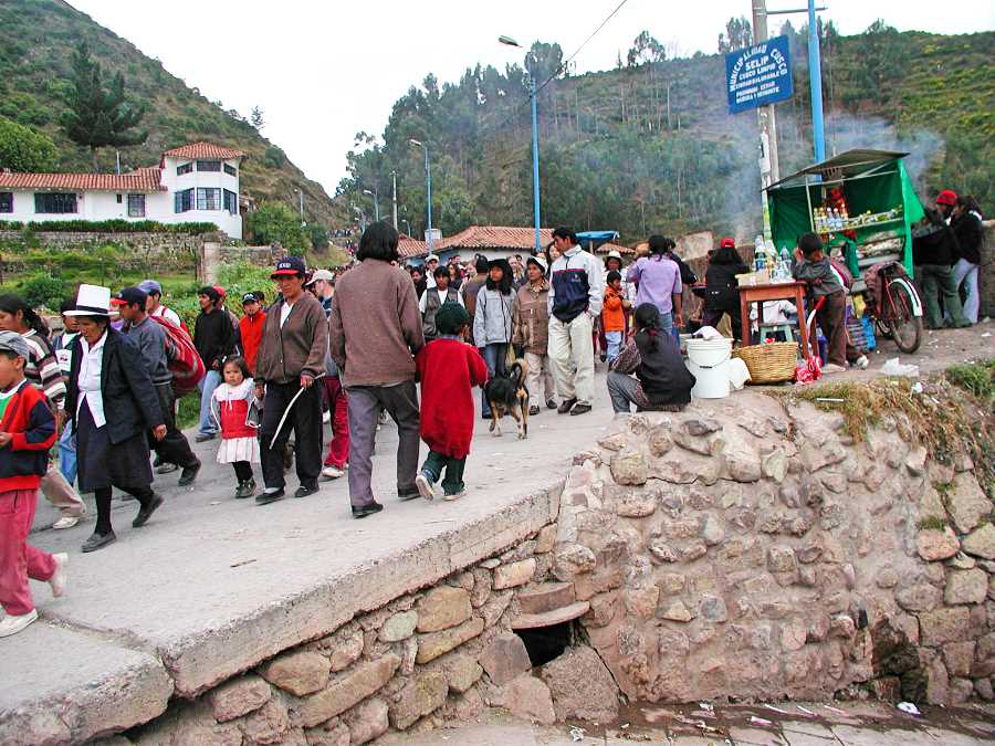 People coming home from Inti Raymi, the Festival of the Sun