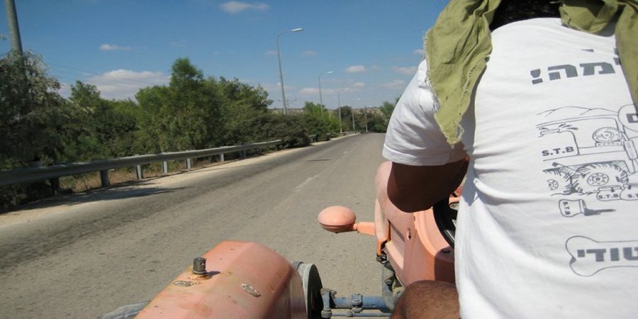 Living and working in Israel volunteering on a kibbutz
